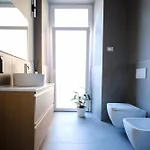 The Tower Premium - Beams & Views - 3 Min Walk To Bernina Express & Station Lägenhet *