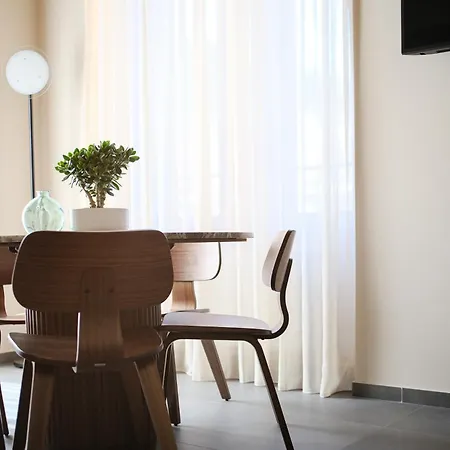 The Tower Premium - Beams & Views - 3 Min Walk To Bernina Express & Station Apartment Tirano