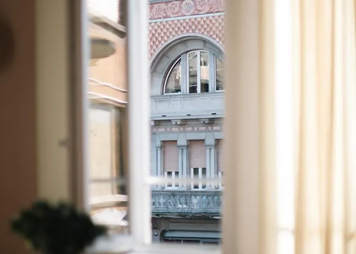 The Tower Premium - Beams & Views - 3 Min Walk To Bernina Express & Station *